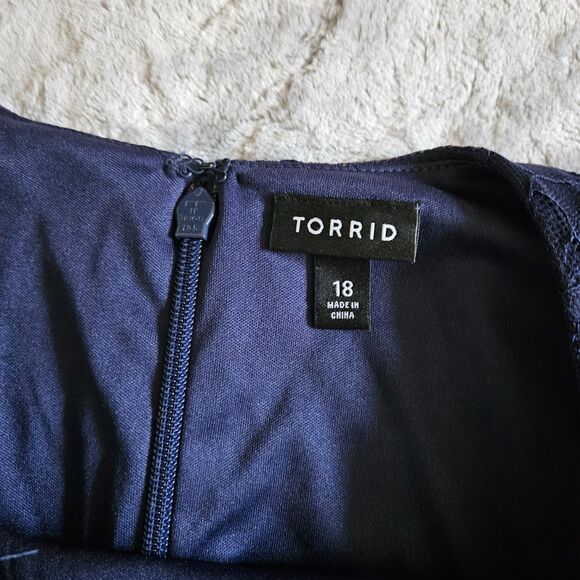 Torrid Special Occasion Navy Lace Short Sleeve Fit & Flare Formal Gown - Picture 2 of 5